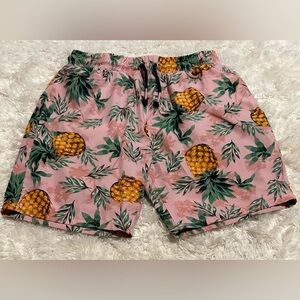 Good Vibes Tropical Pineapple Print Men's Shorts Size Large EUC